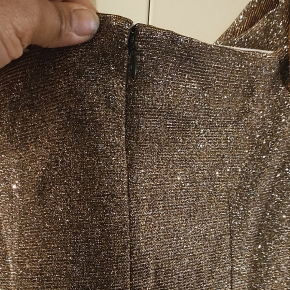 Elegant Glittering Evening Dress - Picture 9 of 9